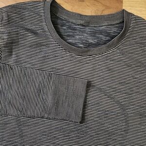 Lululemon Swiftly Relaxed Long Sleeve Size 6 Chroma Stripe Black Grey Euc